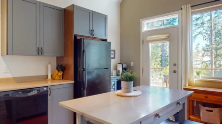 Kitchen Island Photo of 13555 Lee Road, Garden Bay, BC
