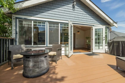 Entry Foyer Photo of 112 Durham Street, New Westminster, BC