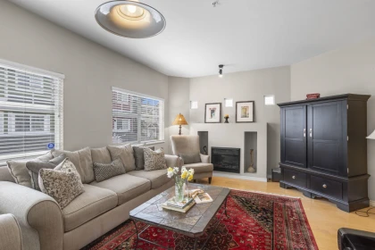 Breakfast Nook Photo of 32 1108 Riverside Close, Port Coquitlam, BC