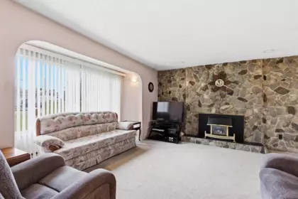 22641 Brown Avenue, Maple Ridge, BC, Maple Ridge — Single Family Residence for sale