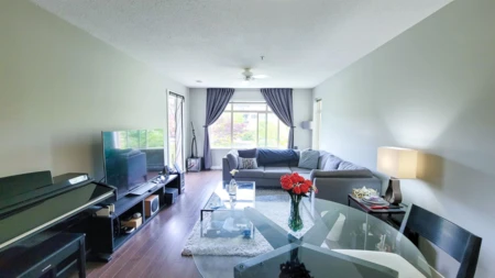 217 9299 Tomicki Avenue, Richmond, BC, Richmond — Apartment/Condo for sale