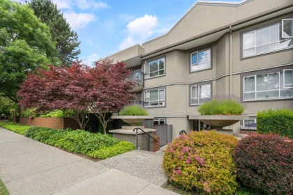 Outdoor Deck Photo of 319 555 W 14th Avenue, Vancouver, BC