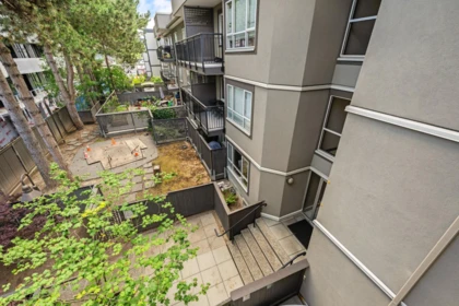 Staircase Photo of 319 555 W 14th Avenue, Vancouver, BC