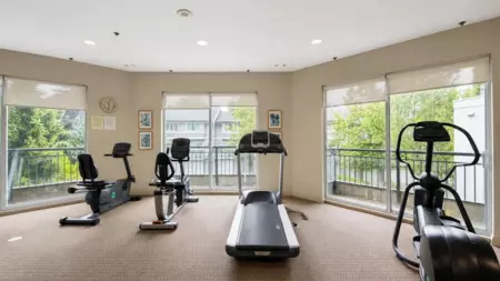 Entry Foyer Photo of 301 8480 Granville Avenue, Richmond, BC