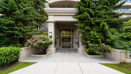 Staircase Photo of 301 8480 Granville Avenue, Richmond, BC