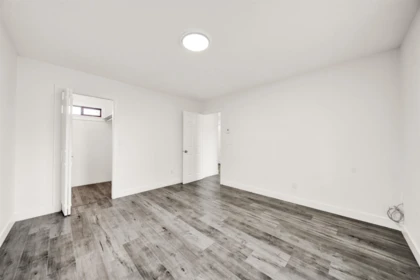 Entry Foyer Photo of 15474 90 Avenue, Surrey, BC