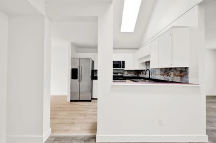 Kitchen Photo of 15474 90 Avenue, Surrey, BC
