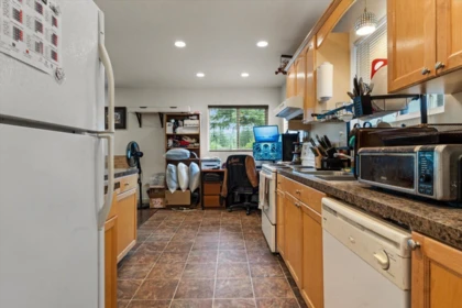 Pantry Photo of 439 5th Avenue, Hope, BC