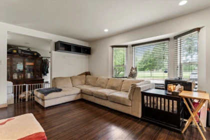 Primary Bedroom Photo of 439 5th Avenue, Hope, BC