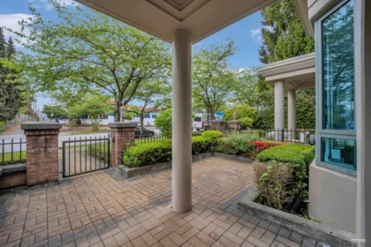 2 6611 Southoaks Crescent, Burnaby, BC, Burnaby — Townhouse for sale