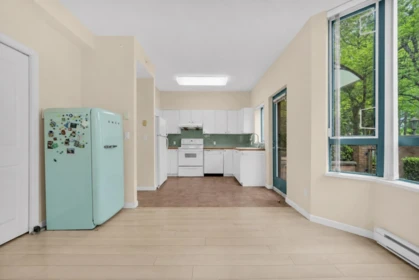 Guest Bathroom Photo of 2 6611 Southoaks Crescent, Burnaby, BC