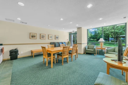 Swimming Pool Photo of 2 6611 Southoaks Crescent, Burnaby, BC