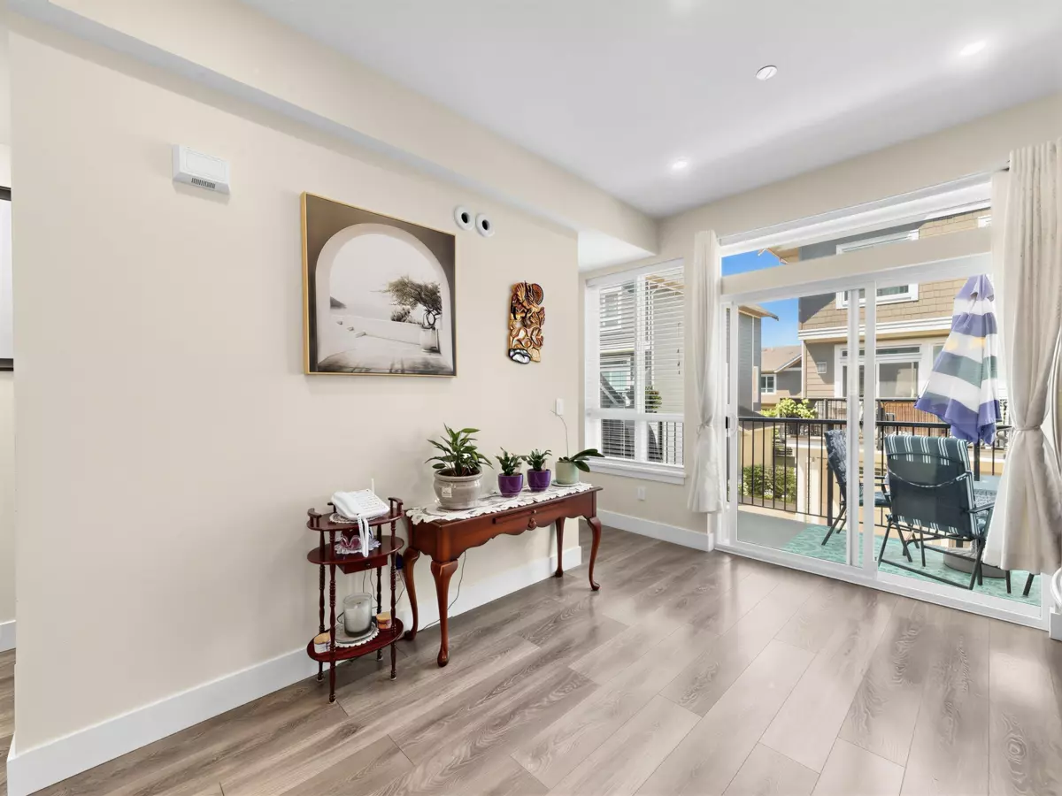 Family Room Photo of 166 1894 Osprey Drive, Tsawwassen, BC