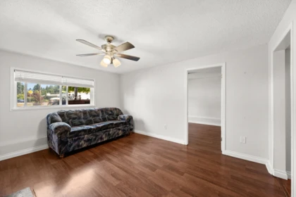 Garage Interior Photo of 33222 Hawthorne Avenue, Abbotsford, BC
