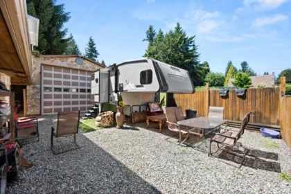 Hot Tub / Spa Photo of 33222 Hawthorne Avenue, Abbotsford, BC