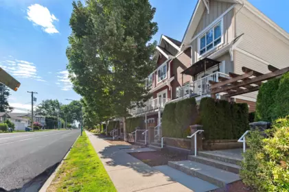 Front Yard Photo of 305 1661 Fraser Avenue, Port Coquitlam, BC