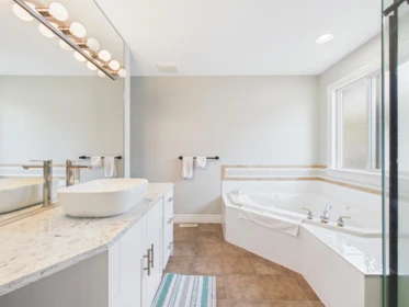 Hallway Photo of 3032 Maplewood Court, Coquitlam, BC