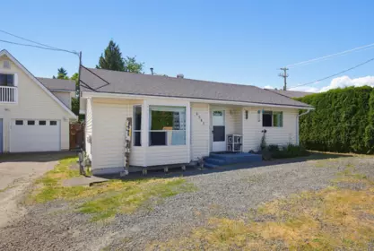 8585 Broadway Street, Chilliwack, BC, Chilliwack — Single Family Residence for sale