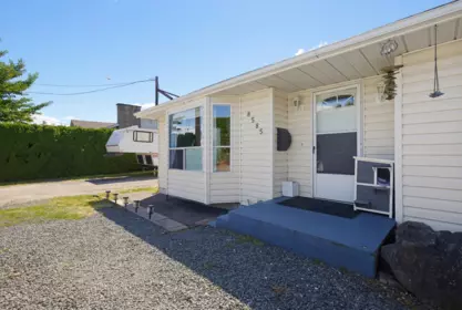 8585 Broadway Street, Chilliwack, BC, Chilliwack — Single Family Residence for sale