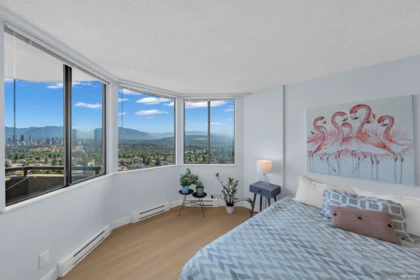 Office / Den Photo of 2001 6540 Burlington Avenue, Burnaby, BC