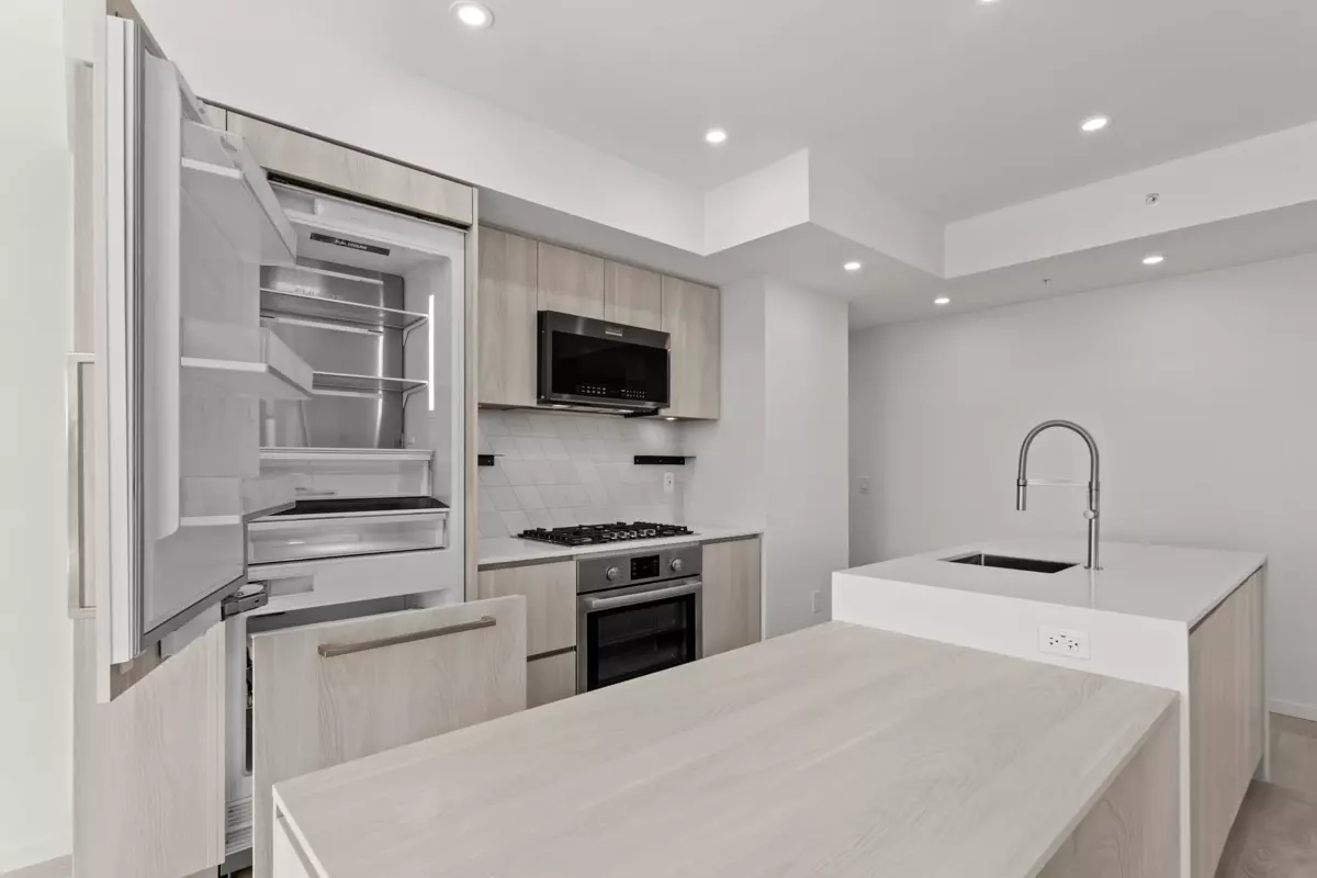 Dining Area Photo of 305 3264 Vanness Avenue, Vancouver, BC