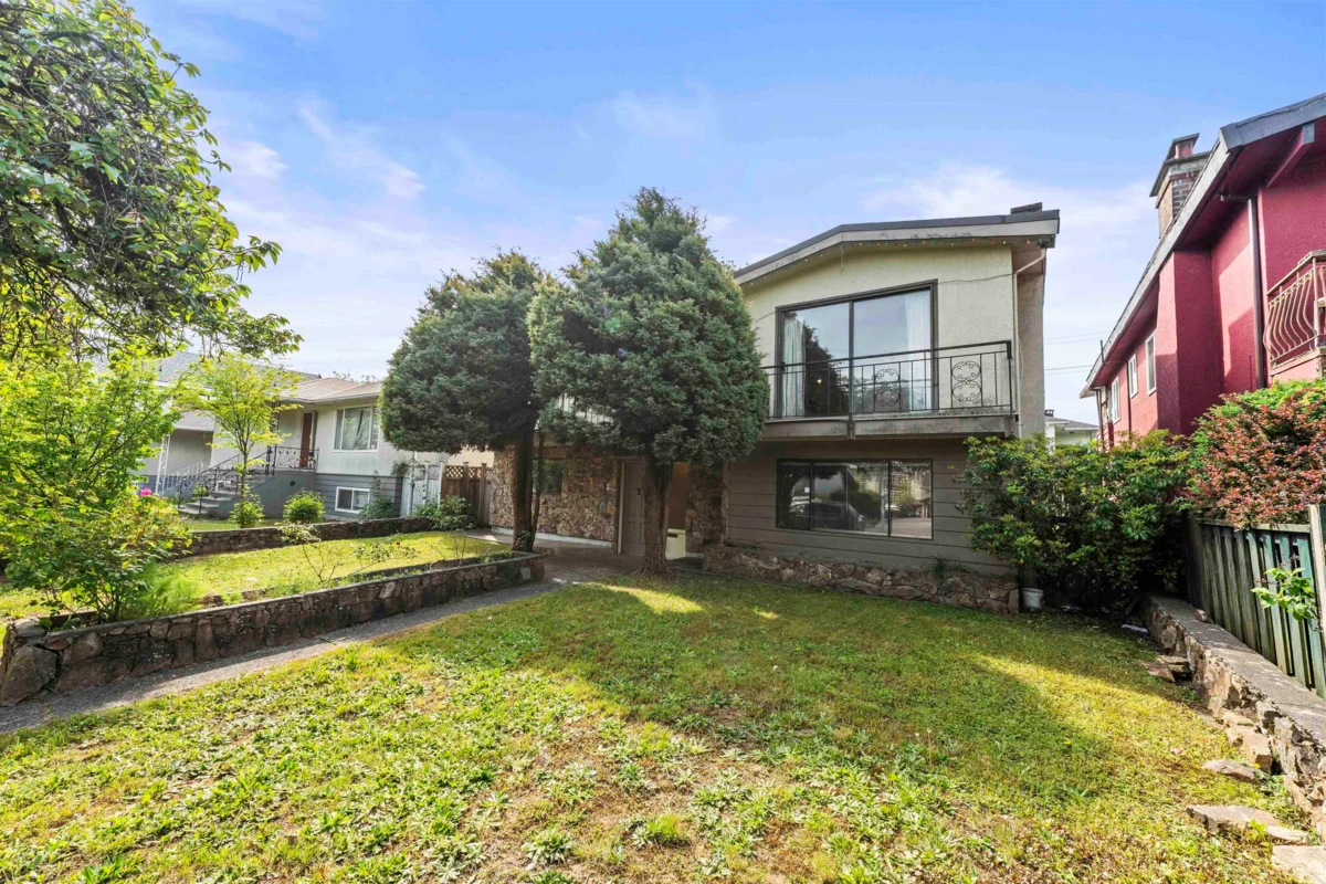 Exterior Rear Photo of 2514 E 49th Avenue, Vancouver, BC