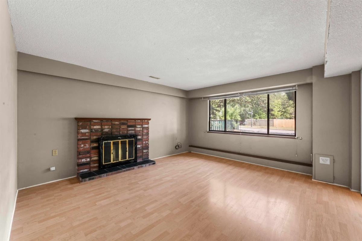 Family Room Photo of 2514 E 49th Avenue, Vancouver, BC