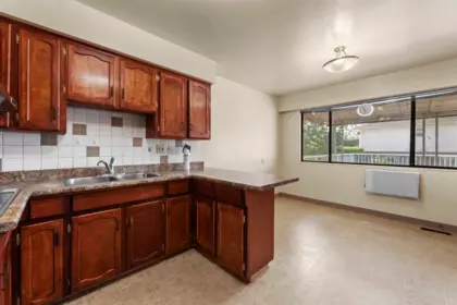 Kitchen Island Photo of 2514 E 49th Avenue, Vancouver, BC