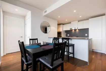 718 8488 Cornish Street, Vancouver, BC, Vancouver — Apartment/Condo for sale