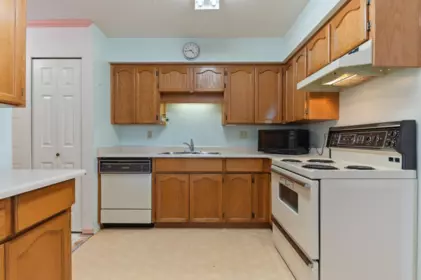 202 8725 Elm Drive, Chilliwack, BC, Chilliwack — Apartment/Condo for sale