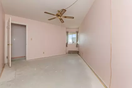 Guest Bathroom Photo of 202 8725 Elm Drive, Chilliwack, BC