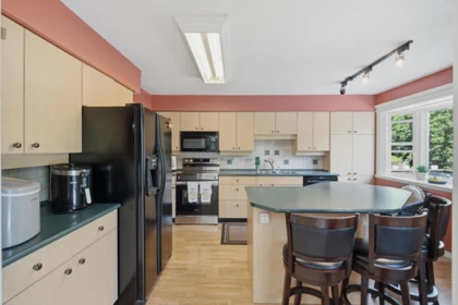 Kitchen Island Photo of 2413 Scott Place, Port Coquitlam, BC