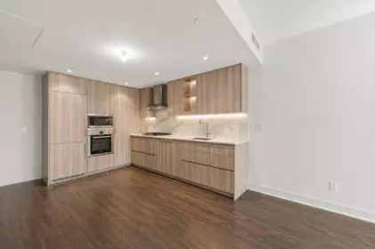 Primary Bathroom Photo of 1189 8671 Hazelbridge Way, Richmond, BC