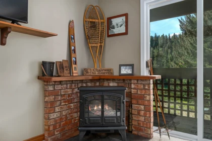 Breakfast Nook Photo of 8 7001 Nesters Road, Whistler, BC