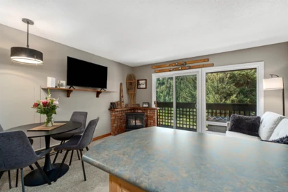 8 7001 Nesters Road, Whistler, BC, Whistler — Apartment/Condo for sale