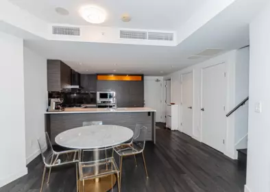 319 7468 Lansdowne Road, Richmond, BC, Richmond — Apartment/Condo for sale