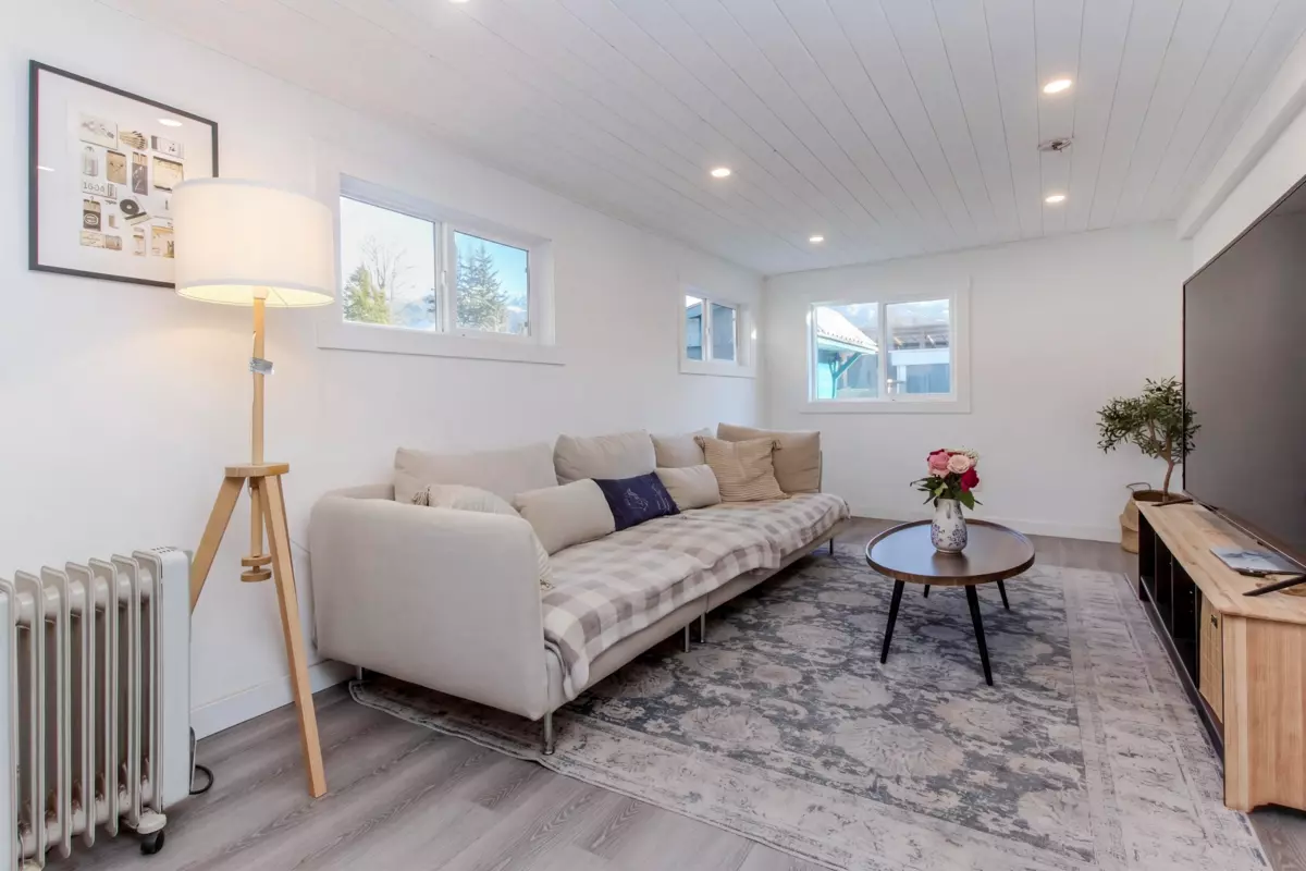 Living Room Photo of 24 40157 Government Road, Squamish, BC