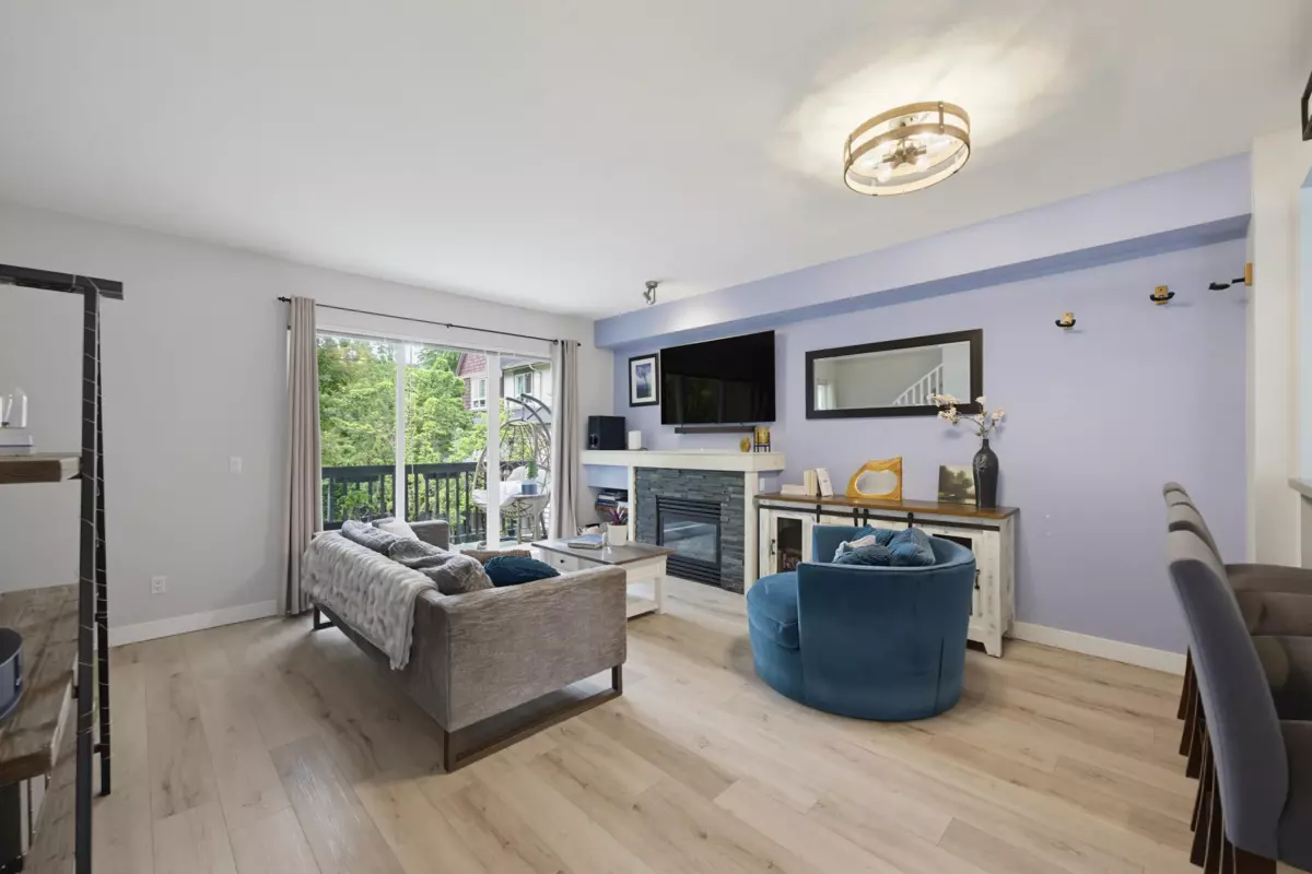 Dining Area Photo of 46 7155 189 Street, Surrey, BC