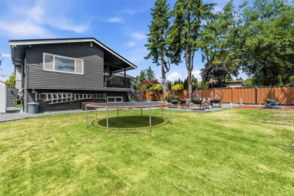 Fitness Center Photo Near 7848 117a Street, Delta, BC