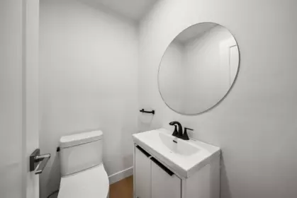 Mudroom Photo of 306 1526 George Street, White Rock, BC