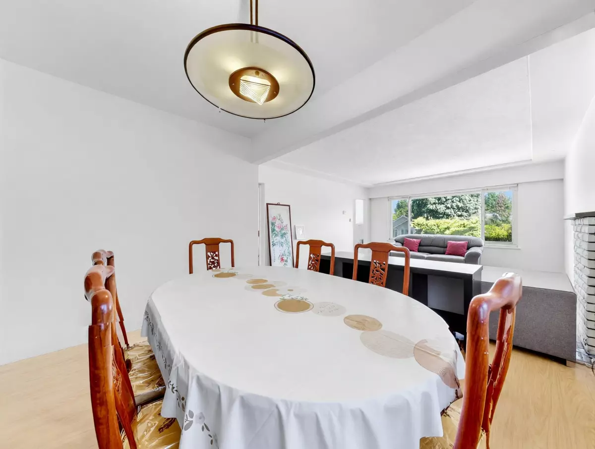 Dining Area Photo of 2514 E 27th Avenue, Vancouver, BC