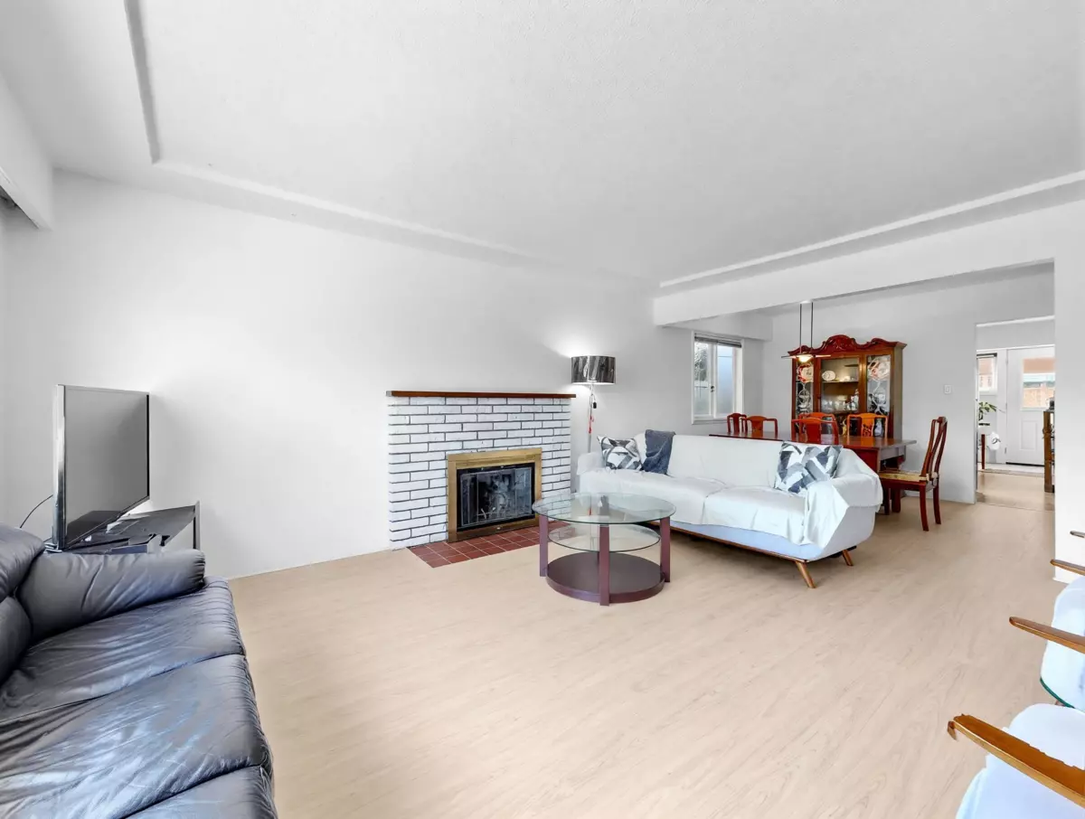 Family Room Photo of 2514 E 27th Avenue, Vancouver, BC