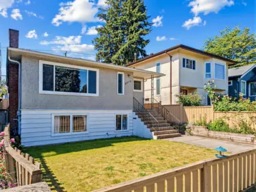 Staircase Photo of 2514 E 27th Avenue, Vancouver, BC