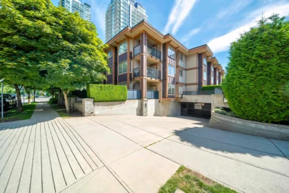 110 5000 Imperial Street, Burnaby, BC, Burnaby — Apartment/Condo for sale