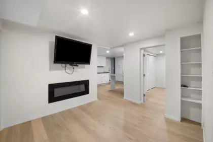 Entry Foyer Photo of 1660 Charland Avenue, Coquitlam, BC