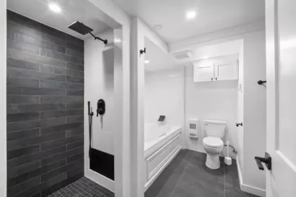 Mudroom Photo of 1660 Charland Avenue, Coquitlam, BC