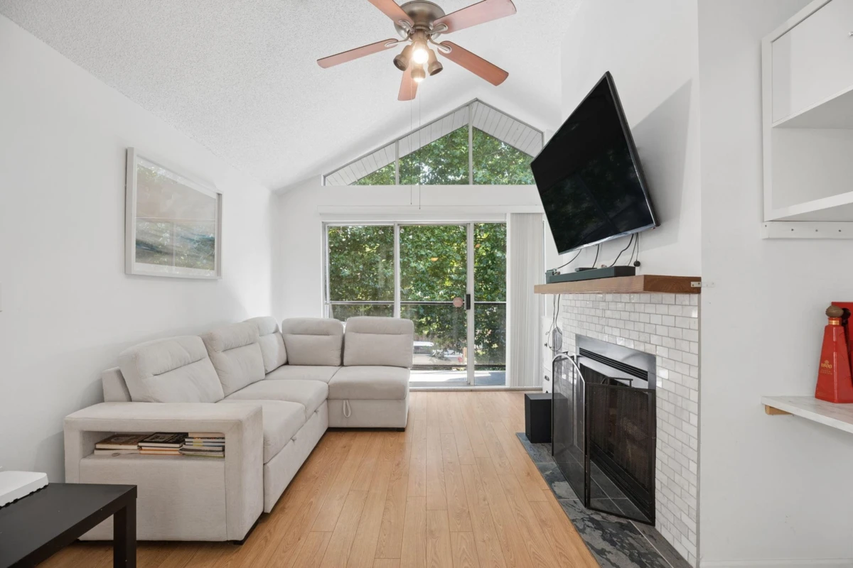 Living Room Photo of 303 230 Mowat Street, New Westminster, BC