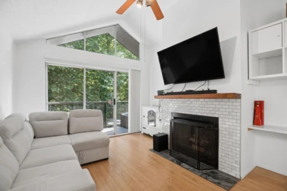 Kitchen Photo of 303 230 Mowat Street, New Westminster, BC