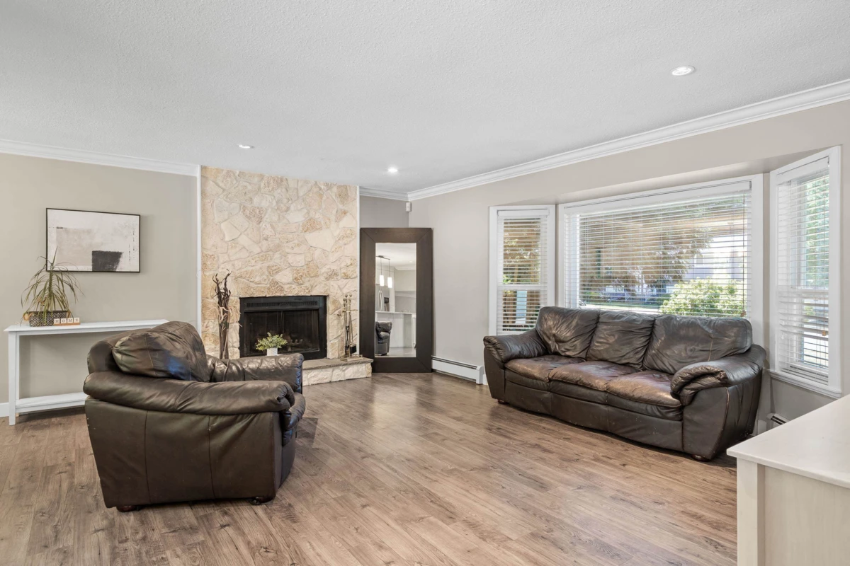 Dining Area Photo of 3980 204a Street, Langley, BC