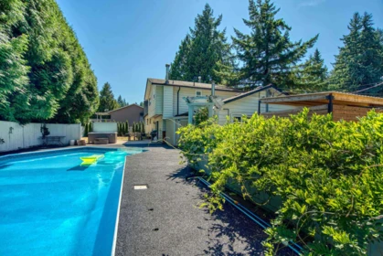 Garden / Landscaping Photo of 3980 204a Street, Langley, BC